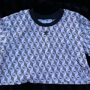Adidas Originals Cropped T-Shirt, size XL.